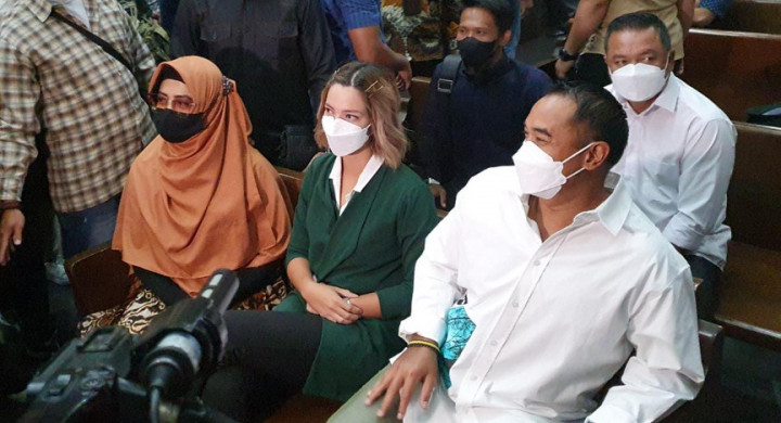 Nia Ramadhani dan Ardi Bakrie Divonis 1 Tahun Penjara