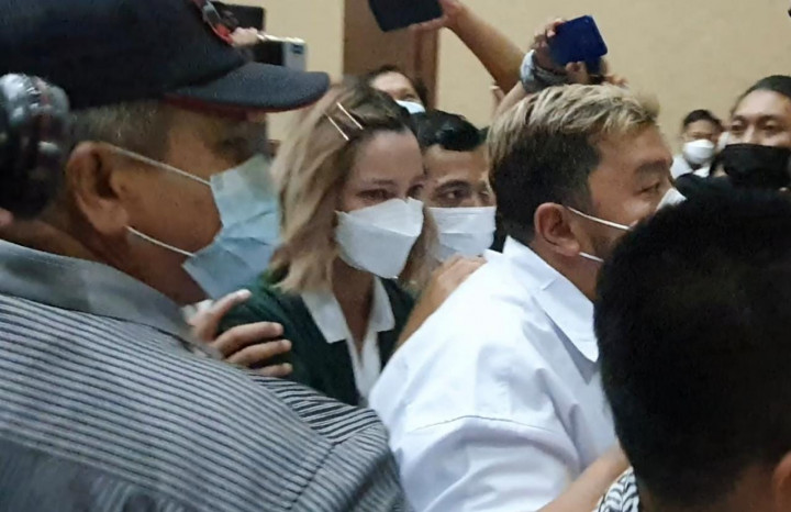 Tak Terima Divonis 1 Tahun Bui, Nia Ramadhani Langsung Banding