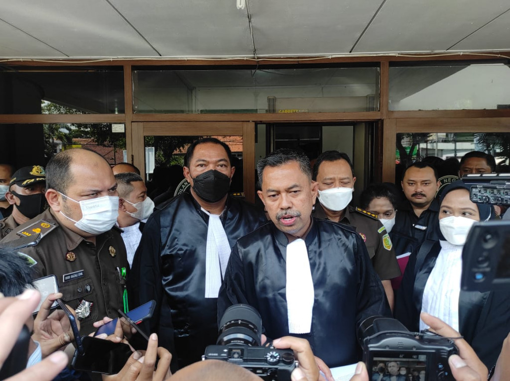 Kepala Kejati Jawa Barat, Asep N Mulyana