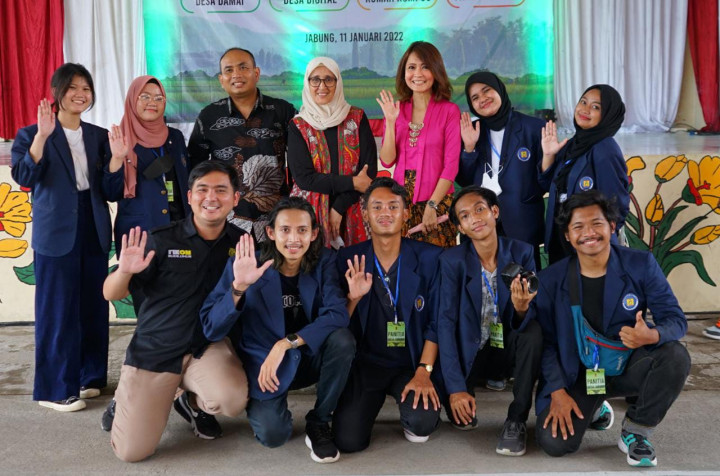 Mahasiswa Budi Luhur Bangun Desa Jabung Jadi Desa Digital