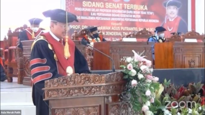 Terawan Dikukuhkan Jadi Guru Besar Tidak Tetap Unhan