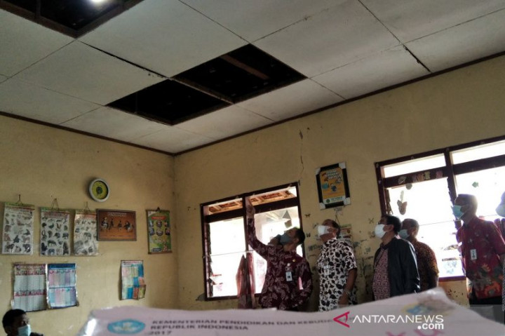 Plafon Ambrol, SD di Kudus Anggarkan Biaya Renovasi Rp200 Juta