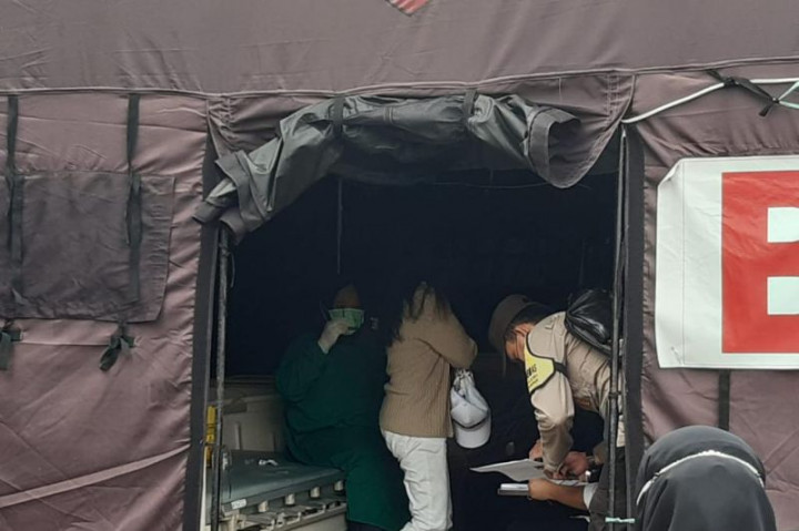 Vaksinasi <i>Booster</i> di Bintan, Warga Bawa Pulang Sembako