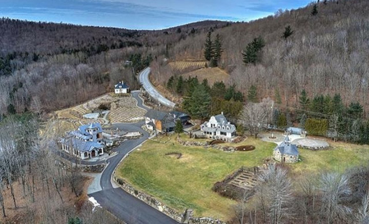 Rumah Mewah yang Muncul dalam Video Klip Easy on Me Dijual Rp61 Miliar