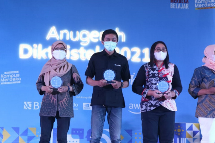 Jurnalis Medcom.id Terpilih Jadi Jurnalis Media Daring Terbaik Diktiristek 2021