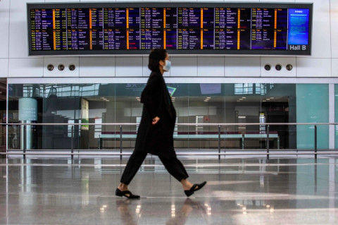 Hong Kong Tangguhkan Penerbangan Transit dari 150 Negara Berisiko Tinggi Covid-19