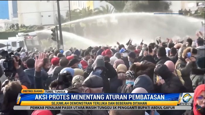 Aksi Protes Warga Tunisia Menentang Aturan Baru