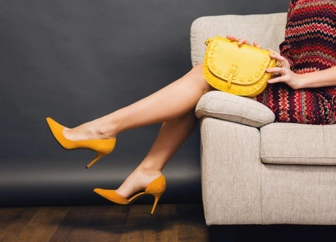 5 Tips Nyaman Pakai Sepatu Hak Tanpa Rasa Sakit