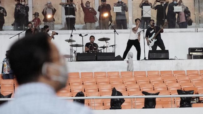 Nidji Tanpa Giring, Anies: Spektakuler! Suaranya Merdu