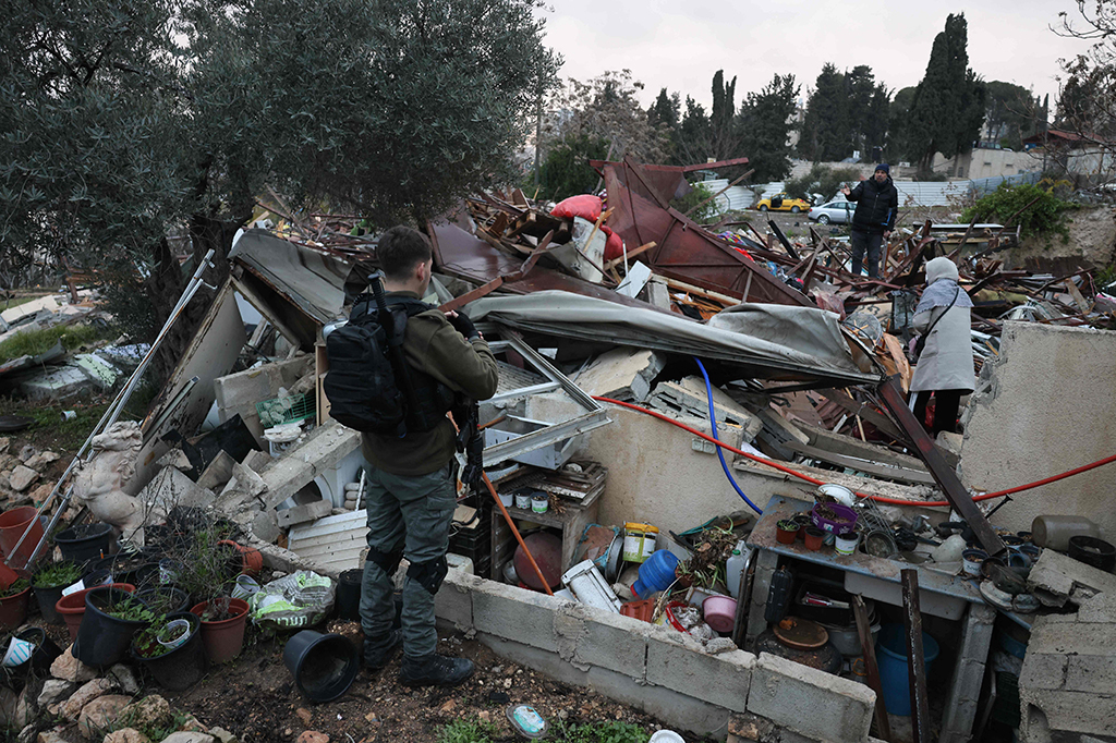 Foto: Israel Hancurkan Rumah Warga Palestina di Yerusalem