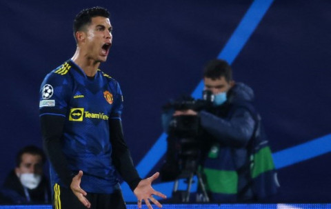 Diganti dalam Laga Brentford vs Man Utd, Ronaldo Ngamuk-ngamuk di Bangku Cadangan