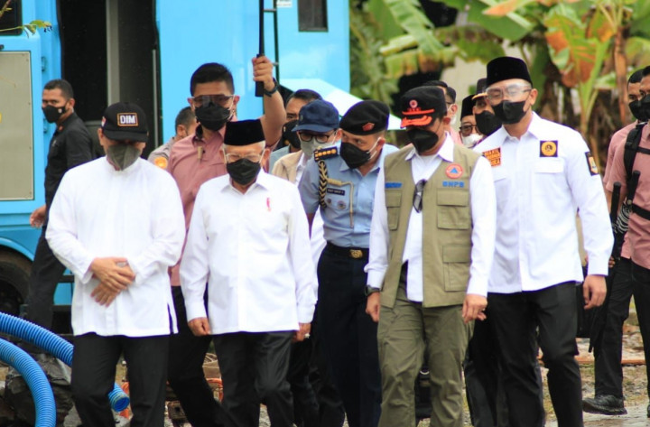 Ma’ruf Amin Minta Rumah Korban Gempa Pandeglang Direlokasi