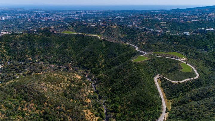 Gagal Dibeli Jeff Bezos, Tanah Kosong Seharga Rp929 Miliar Ini Dicaplok Mantan Bos Google