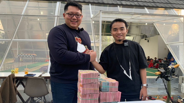 Taqy Malik Lelang Sepeda untuk Bangun Masjid, Dibeli Reza Paten Rp777 Juta