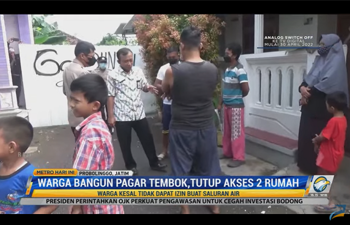 Tak Diizinkan Bikin Saluran Air, Akses 2 Rumah Ditutup dengan Tembok