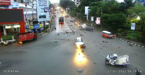 Kecelakaan Truk Tronton di Balikpapan Dipastikan karena Rem Blong