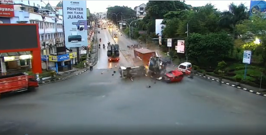 5 Penyebab Rem Blong yang Bikin Truk Tabrak Sejumlah Kendaraan di Balikpapan