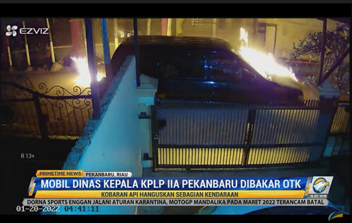 Mobil Kepala Keamanan Lapas Pekan Baru Dibakar OTK