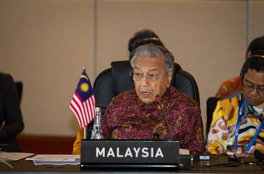 Mahathir Mohamad 'Merespons Baik' Perawatan di Rumah Sakit Jantung