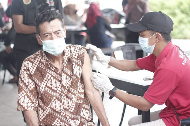 Binda Sulsel Vaksinasi Calon Jemaah Haji dan Umrah