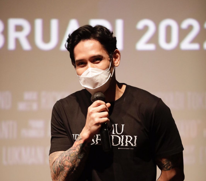 Ganindra Bimo Belajar tentang Empati di Film Kamu Tidak Sendiri