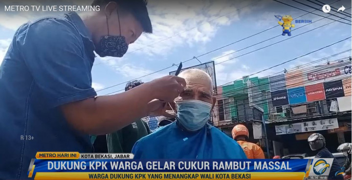 Bersyukur Rahmat Effendi Ditangkap, Warga Bekasi Plontos Massal
