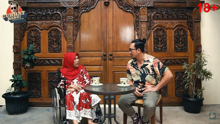 Dorce Gamalama Ingin Bisa Kembali Berjalan: Saya Enggak Mau Duduk di Kursi Roda