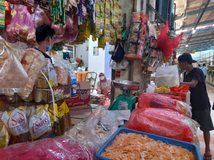Pengecer di Tangsel Keluhkan Satu Harga Minyak Goreng