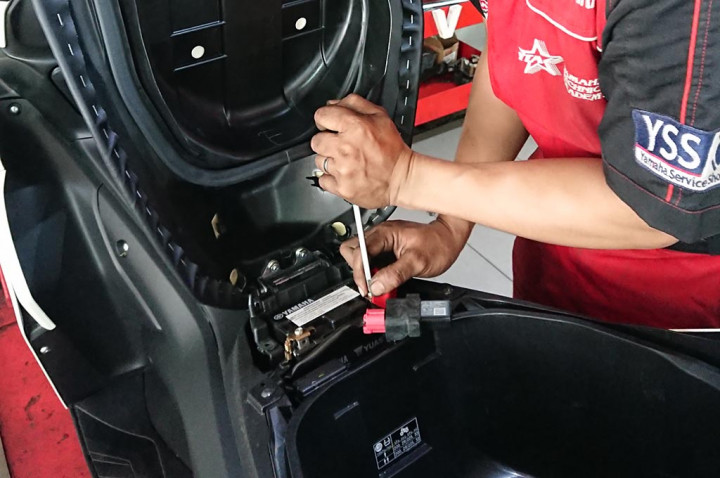 6 Langkah Mudah Merawat Aki Motor