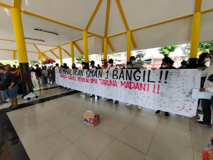 Kasus Perubahan SMAN 1 Bangil, Alumni Bakal Mengadu ke Ombudsman