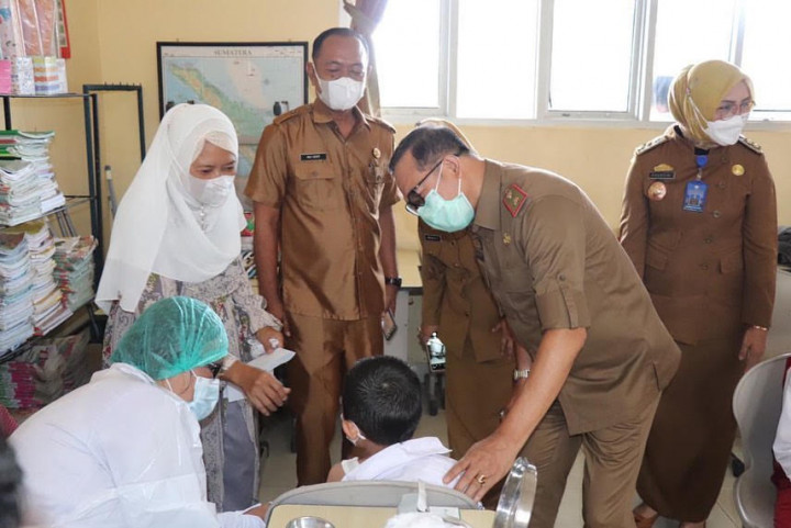 Kekurangan Sinovac, Vaksinasi 6-11 Tahun di Palembang Baru 39%