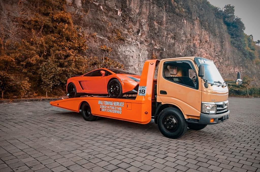 Atlas Indonesia merupakan perusahaan layanan di bidang Emergency Roadside Assistance alias penanganan kondisi darurat di jalan. Atlas Indonesia