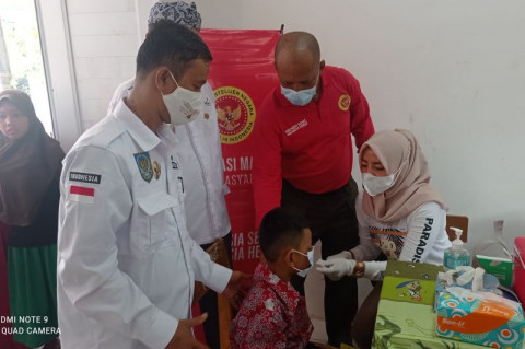 Minat Vaksin Anak SD di Pelosok Desa Lebak Cukup Tinggi