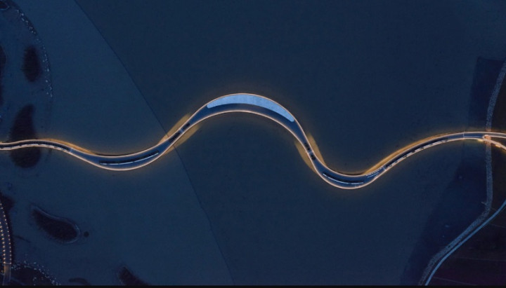 Keren! Begini Penampakan Jembatan di Tiongkok yang Meliuk