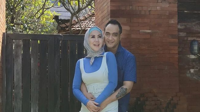 Terlihat Buncit saat Foto Prewedding, Venna Melinda Dikira Sudah Hamil