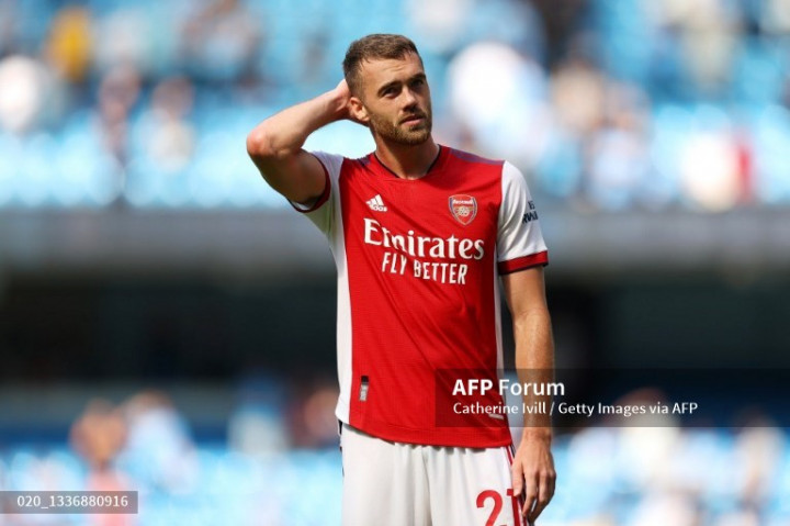 Arsenal Lepas Chambers ke Aston Villa