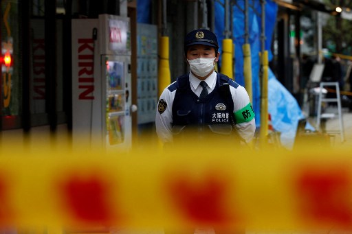 Bawa Senjata Api, Pria Jepang Tembak dan Sandera Pekerja Medis