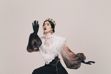 Cadas! Isyana Sarasvati Rilis Lagu Kolaborasi Bareng Deadsquad