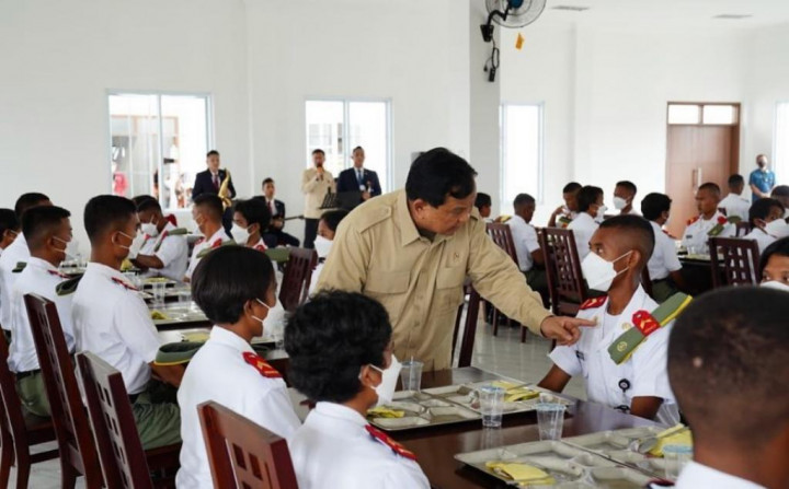 Kadet Mahasiswa D3 Unhan di NTT Dibekali Latihan Militer Intensif