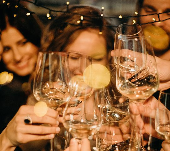 Apakah Alkohol Saling Berhubungan dengan Kecemasan dan Sulit Tidur? Ini Faktanya!