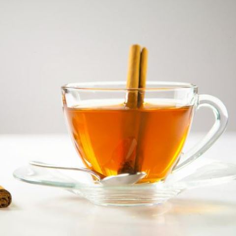 Hangatkan Tubuh dengan Resep Wedang Kayu Manis Teh