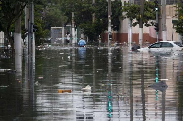 18 Orang Tewas dalam Banjir dan Longsor di Sao Paulo Brasil