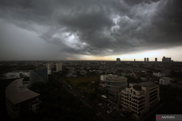 Sejumlah Wilayah Indonesia Diprediksi Hujan Lebat