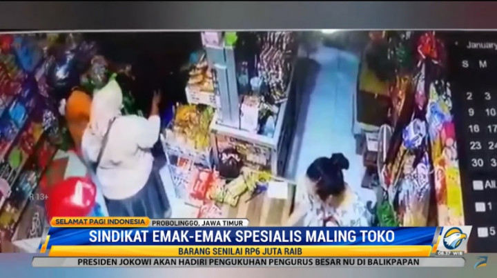 Duh! Aksi Sindikat Emak-Emak Spesialis Curi Barang Toko Terekam CCTV