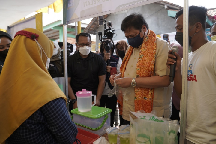 Menko Airlangga Dorong Pelaku UMKM Terus Produktif