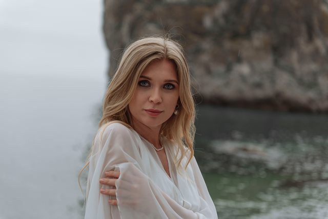 3 Warna Rambut Terbaik Jadikan Wajah Terlihat Lebih Muda