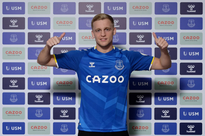 Donny Van de Beek Resmi Gabung Everton