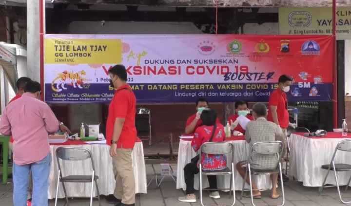 Momen Imlek, Polda Jateng Gelar Vaksinasi Booster untuk Lansia