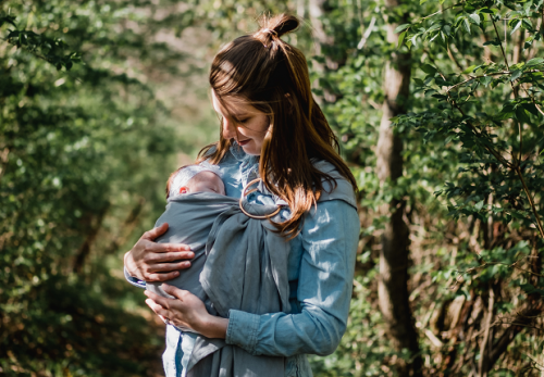Tips Bagi Ibu Menyusui Mengasuh Bayi Jika Kontak Erat atau Positif Covid-19