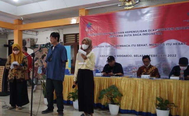 Roadshow Duta Baca Indonesia di Desa Tulangan, Kabupaten Sidoarjo, Jawa Timur, Selasa, 1 Februari 2022.  (Foto: Istimewa)
